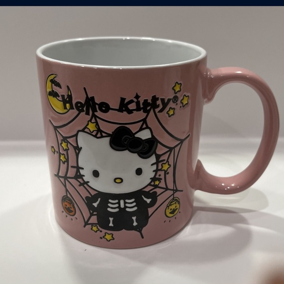 Hello Kitty - Picture 2 of 2